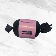 Pwdin Du
      

      

      
        

        £440